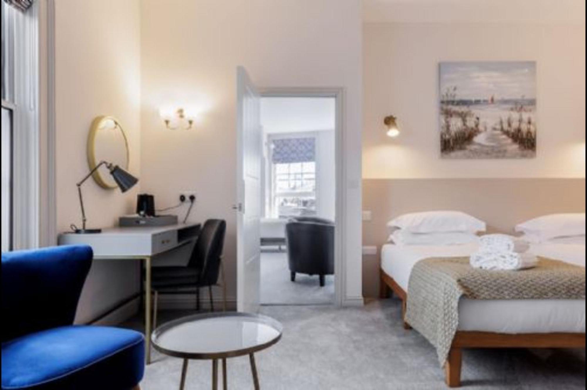 Custom House Poole - Hawkhurst Chamber Villa Luaran gambar